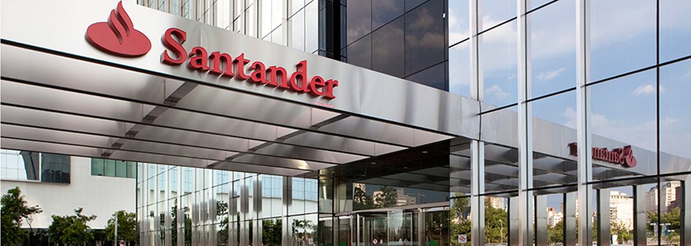 Santander Brasil, maior banco estrangeiro no país, anunciou nesta quarta-feira que teve lucro gerencial, ou recorrente, de 1,806 bilhão de reais no segundo trimestre ante resultado positivo no mesmo período de 2015 de 1,675 bilhão; após despesas com ágio, o lucro societário somou 1,347 bilhão de reais, ante 3,881 bilhões de reais informados no mesmo período do ano passado (Foto: Roberta Namour) Santander Brasil, maior banco estrangeiro no país, anunciou nesta quarta-feira que teve lucro gerencial, ou recorrente, de 1,806 bilhão de reais no segundo trimestre ante resultado positivo no mesmo período de 2015 de 1,675 bilhão; após despesas com ágio, o lucro societário somou 1,347 bilhão de reais, ante 3,881 bilhões de reais informados no mesmo período do ano passado