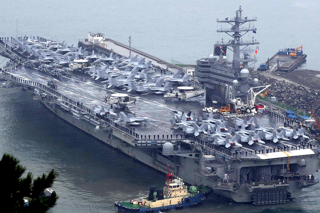O porta-aviões estadunidense USS Ronald Reagan realiza uma visita às Filipinas em meio à crescente tensão na região do mar do sul da China (Foto: Reinaldo) O porta-aviões estadunidense USS Ronald Reagan realiza uma visita às Filipinas em meio à crescente tensão na região do mar do sul da China