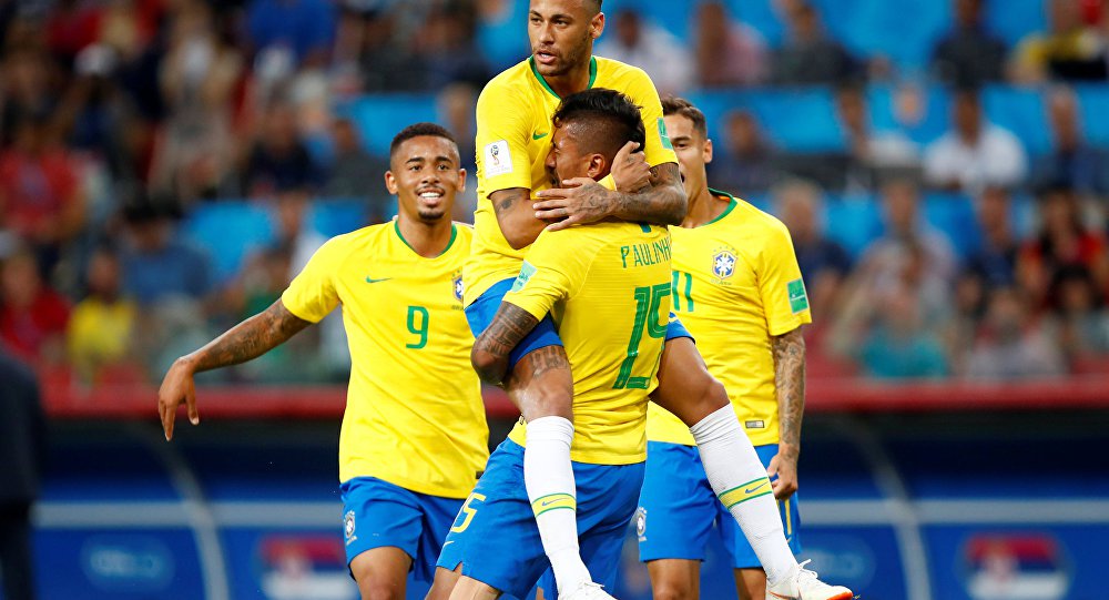 Os gols do Brasil foram marcados por Paulinho, no primeiro tempo, ao completar ótimo lançamento de Philippe Coutinho, e pelo zagueiro Thiago Silva, de cabeça, após cobrança de escanteio (Foto: Gisele Federicce) Os gols do Brasil foram marcados por Paulinho, no primeiro tempo, ao completar ótimo lançamento de Philippe Coutinho, e pelo zagueiro Thiago Silva, de cabeça, após cobrança de escanteio