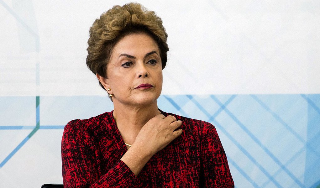 Sob o comando de Lula a inflação saiu dos 12,53% herdados de FHC e nunca chego aos dois dígitos novamente e Dilma manteve esse padrão. (...) Por essas e outras temos de ter cuidado com o que dizem os lacerdistas, os golpistas e os canalhas de todo gênero (Foto: Pedro Maciel) Sob o comando de Lula a inflação saiu dos 12,53% herdados de FHC e nunca chego aos dois dígitos novamente e Dilma manteve esse padrão. (...) Por essas e outras temos de ter cuidado com o que dizem os lacerdistas, os golpistas e os canalhas de todo gênero