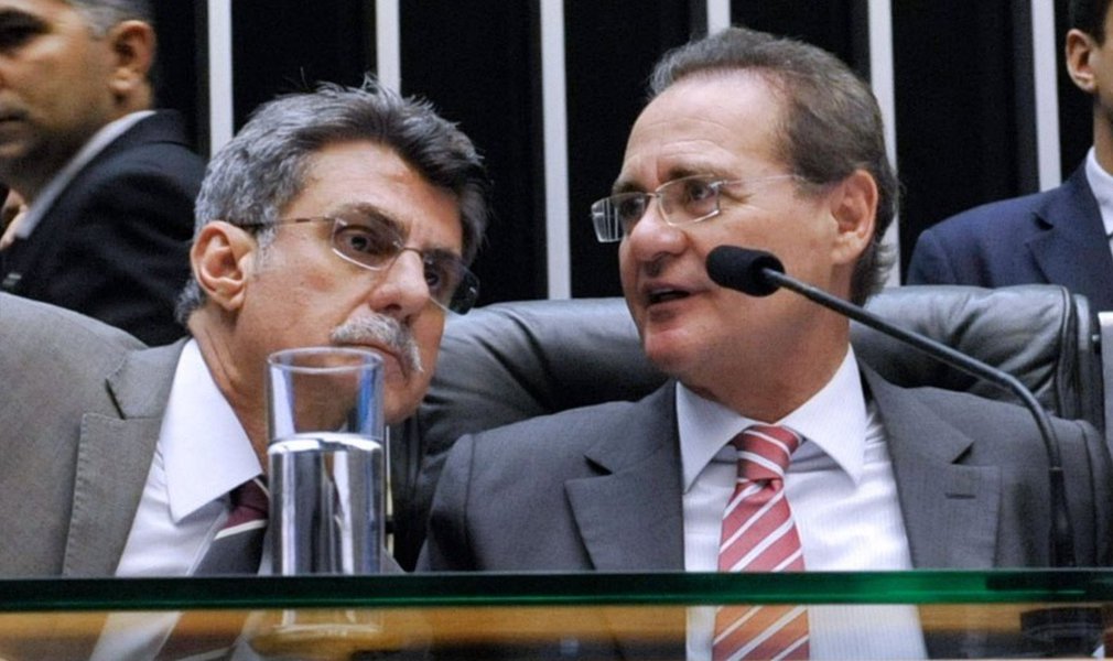 Autorização da ministra Cármen Lúcia é para investigar suposto recebimento de propina no valor de R$ 45 milhões para facilitar a aprovação de medidas provisórias do interesse de setor automotivo; as investigações tiveram como ponto de partida um diário apreendido com um dos investigados na Operação Zelotes, João Batista Gruginski, em que ele registra um encontro com outro investigado: Alexandre Paes dos Santos; os dois senadores peemedebistas negam as acusações (Foto: Realle Palazzo-Martini) Autorização da ministra Cármen Lúcia é para investigar suposto recebimento de propina no valor de R$ 45 milhões para facilitar a aprovação de medidas provisórias do interesse de setor automotivo; as investigações tiveram como ponto de partida um diário apreendido com um dos investigados na Operação Zelotes, João Batista Gruginski, em que ele registra um encontro com outro investigado: Alexandre Paes dos Santos; os dois senadores peemedebistas negam as acusações
