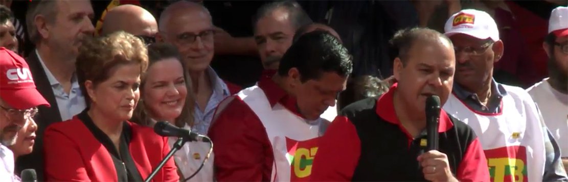 Num duro discurso neste Primeiro de Maio, o presidente da Central Única dos Trabalhadores, mandou um duro recado aos organizadores do golpe. "Se esse golpe passar, não haverá mais paz no Brasil. Não reconheceremos nenhum governo ilegítimo e Michel Temer não passa de um golpista de terceira categoria", afirmou; “Todos nós unificamos para defender a democracia, porque nós sabemos que o golpe é contra a Dilma e Lula, mas principalmente contra os trabalhadores. O golpe é para retirar direitos, acabar com a CLT, com a política de valorização do salário mínimo e com os benefícios sociais” (Foto: Leonardo Attuch) Num duro discurso neste Primeiro de Maio, o presidente da Central Única dos Trabalhadores, mandou um duro recado aos organizadores do golpe. "Se esse golpe passar, não haverá mais paz no Brasil. Não reconheceremos nenhum governo ilegítimo e Michel Temer não passa de um golpista de terceira categoria", afirmou; “Todos nós unificamos para defender a democracia, porque nós sabemos que o golpe é contra a Dilma e Lula, mas principalmente contra os trabalhadores. O golpe é para retirar direitos, acabar com a CLT, com a política de valorização do salário mínimo e com os benefícios sociais”
