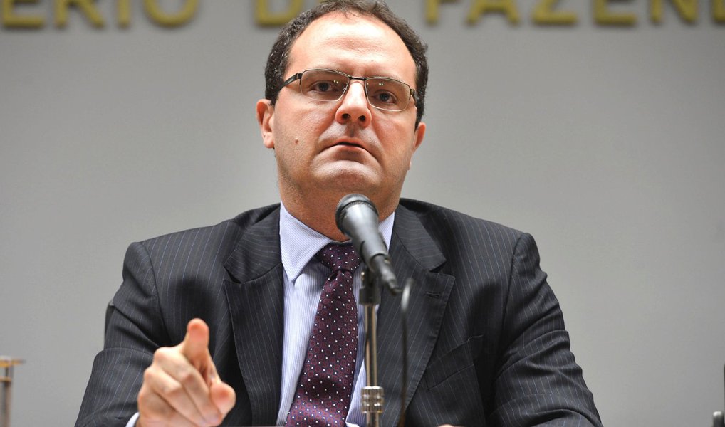 Ministro da Fazenda, Nelson Barbosa, não participará das reuniões de primavera do Fundo Monetário Internacional (FMI) esta semana em Washington (EUA); ministro não viajará por conta da votação do impeachment da presidente Dilma Rousseff na Câmara dos Deputados, prevista para o fim da semana, e também pela definição da Lei de Diretrizes Orçamentárias (LDO) de 2017 (Foto: Aquiles Lins) Ministro da Fazenda, Nelson Barbosa, não participará das reuniões de primavera do Fundo Monetário Internacional (FMI) esta semana em Washington (EUA); ministro não viajará por conta da votação do impeachment da presidente Dilma Rousseff na Câmara dos Deputados, prevista para o fim da semana, e também pela definição da Lei de Diretrizes Orçamentárias (LDO) de 2017