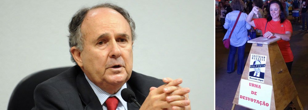 Público presente à Virada Cultural, que acontece no estacionamento da Torre de TV, tem à disposição uma urna para "desvotar" no senador pedetista do DF, acusado de dar apoio ao golpe parlamentar contra o mandato da presidente Dilma Rousseff (PT); tema da Virada Cultural neste ano é a defesa da democracia e dos direitos dos trabalhadores; atividades tiveram início às 19 horas e se encerram no domingo, 1º de maio, com um grande ato unificado contra o golpe (Foto: Realle Palazzo-Martini) Público presente à Virada Cultural, que acontece no estacionamento da Torre de TV, tem à disposição uma urna para "desvotar" no senador pedetista do DF, acusado de dar apoio ao golpe parlamentar contra o mandato da presidente Dilma Rousseff (PT); tema da Virada Cultural neste ano é a defesa da democracia e dos direitos dos trabalhadores; atividades tiveram início às 19 horas e se encerram no domingo, 1º de maio, com um grande ato unificado contra o golpe