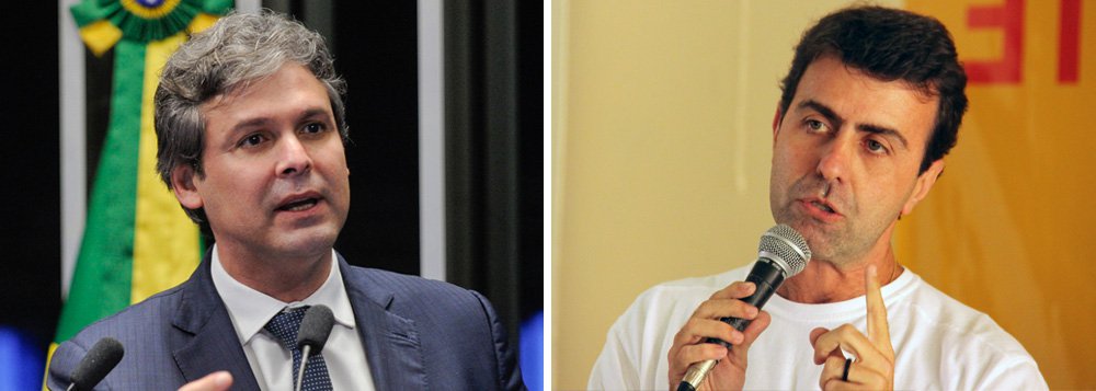 Senador Lindbergh Farias (PT-RJ) deverá anunciar apoio formal ao deputado estadual Marcelo Freixo (PSOL) como candidato a prefeito do Rio de Janeiro nas eleições de outubro deste ano; segundo o colunista Lauro Jardim, Lindbergh tem dito a interlocutores que não conseguiria explicar o apoio ao deputado Alessandro Molon, que deixou o PT para a Rede Sustentabilidade, partido de Marina Silva — que esteve com Aécio Neves (PSDB) em 2014; posição de Lindbergh abre dissidência dentro do PT, que irá apoiar uma candidatura do PMDB (Foto: Aquiles Lins) Senador Lindbergh Farias (PT-RJ) deverá anunciar apoio formal ao deputado estadual Marcelo Freixo (PSOL) como candidato a prefeito do Rio de Janeiro nas eleições de outubro deste ano; segundo o colunista Lauro Jardim, Lindbergh tem dito a interlocutores que não conseguiria explicar o apoio ao deputado Alessandro Molon, que deixou o PT para a Rede Sustentabilidade, partido de Marina Silva — que esteve com Aécio Neves (PSDB) em 2014; posição de Lindbergh abre dissidência dentro do PT, que irá apoiar uma candidatura do PMDB
