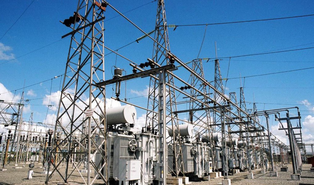 Um erro no software da Câmara de Comercialização de Energia Elétrica (CCEE) a comercializadores de energia obterem um ganho indevido de R$ 100 milhões nos últimos oito meses; este valor foi pago na conta de luz de clientes residenciais e empresariais; a CCEE é um órgão privado responsável por registrar e fiscalizar os contratos do setor elétrico; a maior parte deles contempla a energia regulada pela Agência Nacional de Energia Elétrica (Aneel) (Foto: Leonardo Lucena) Um erro no software da Câmara de Comercialização de Energia Elétrica (CCEE) a comercializadores de energia obterem um ganho indevido de R$ 100 milhões nos últimos oito meses; este valor foi pago na conta de luz de clientes residenciais e empresariais; a CCEE é um órgão privado responsável por registrar e fiscalizar os contratos do setor elétrico; a maior parte deles contempla a energia regulada pela Agência Nacional de Energia Elétrica (Aneel)