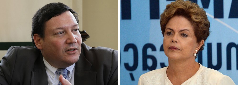 "Qualquer tentativa de desrespeitar a soberania popular consagrada nas urnas deve ser repelida. O processo de impeachment é um poder a ser exercido com grande cautela em casos extremos de comprovada violação da Constituição, não podendo ser manipulado por interesses econômicos e políticos eventualmente contrariados", diz Gilberto Bercovici, professor da USP, sobre a tentativa de cassar o mandato da presidente Dilma Rousseff; "Venha de onde for, seja do Legislativo, de tribunal, palácio ou quartel, e atribua-se o nome que for, a natureza das coisas não muda: golpe é golpe" (Foto: Leonardo Attuch) "Qualquer tentativa de desrespeitar a soberania popular consagrada nas urnas deve ser repelida. O processo de impeachment é um poder a ser exercido com grande cautela em casos extremos de comprovada violação da Constituição, não podendo ser manipulado por interesses econômicos e políticos eventualmente contrariados", diz Gilberto Bercovici, professor da USP, sobre a tentativa de cassar o mandato da presidente Dilma Rousseff; "Venha de onde for, seja do Legislativo, de tribunal, palácio ou quartel, e atribua-se o nome que for, a natureza das coisas não muda: golpe é golpe"