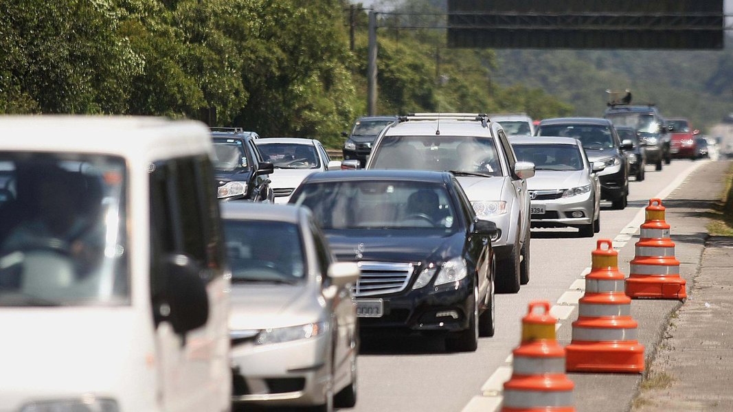 Balanço divulgado nesta segunda-feira (4) pelas Polícias Rodoviárias Federal e Estadual registram 64 acidentes e 12 mortes nas rodovias que cruzam o estado, durante o feriadão do Ano Novo. A PRF fiscalizou 941 veículos, que resultou em 79 autos de infrações (Foto: Rodrigo Rocha) Balanço divulgado nesta segunda-feira (4) pelas Polícias Rodoviárias Federal e Estadual registram 64 acidentes e 12 mortes nas rodovias que cruzam o estado, durante o feriadão do Ano Novo. A PRF fiscalizou 941 veículos, que resultou em 79 autos de infrações