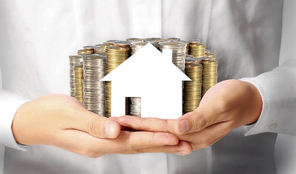 O volume de empréstimos para aquisição e construção de imóveis deve encerrar o ano de 2015 entre R$ 85 bilhões e R$ 90 bilhões, com uma queda de até 25% frente aos números do ano passado (Foto: Leonardo Attuch) O volume de empréstimos para aquisição e construção de imóveis deve encerrar o ano de 2015 entre R$ 85 bilhões e R$ 90 bilhões, com uma queda de até 25% frente aos números do ano passado