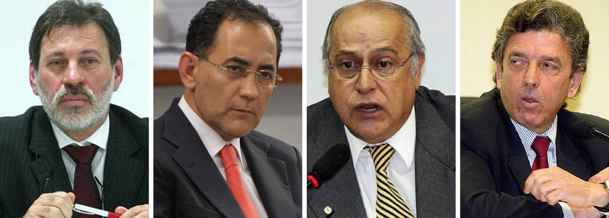 Quatro condenados na Ação Penal 470, Delúbio Soares, João Paulo Cunha, Romeu Queiroz e Rogério Tolentino, pediram ao Supremo Tribunal Federal o perdão da pena imposta por envolvimento no chamado "mensalão" com base no benefício concedido pelo indulto de Natal assinado na semana passada pela presidente Dilma Rousseff; presidente do STF, ministro Ricardo Lewandowski, deu despacho no final desta quarta-feira, 30, afirmando que não é o caso de analisar o benefício do indulto pela presidência do Tribunal durante o recesso do Judiciário; decisão será do relator da ação, ministro Luis Roberto Barroso (Foto: Aquiles Lins) Quatro condenados na Ação Penal 470, Delúbio Soares, João Paulo Cunha, Romeu Queiroz e Rogério Tolentino, pediram ao Supremo Tribunal Federal o perdão da pena imposta por envolvimento no chamado "mensalão" com base no benefício concedido pelo indulto de Natal assinado na semana passada pela presidente Dilma Rousseff; presidente do STF, ministro Ricardo Lewandowski, deu despacho no final desta quarta-feira, 30, afirmando que não é o caso de analisar o benefício do indulto pela presidência do Tribunal durante o recesso do Judiciário; decisão será do relator da ação, ministro Luis Roberto Barroso