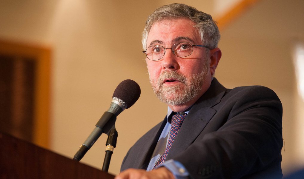 Economista Paul Krugman, Prêmio Nobel de 2008, diz em entrevista que o Brasil, apesar da "bagunça política", tem fundamentos econômicos que não estão "nem perto" das condições em que estiveram em outras crises vividas pelo país; "As pessoas estão exagerando", diz; "A situação fiscal não é desesperadora e o país está longe de um momento em que precisaria imprimir dinheiro para pagar suas contas", avaliou Krugman (Foto: Gisele Federicce) Economista Paul Krugman, Prêmio Nobel de 2008, diz em entrevista que o Brasil, apesar da "bagunça política", tem fundamentos econômicos que não estão "nem perto" das condições em que estiveram em outras crises vividas pelo país; "As pessoas estão exagerando", diz; "A situação fiscal não é desesperadora e o país está longe de um momento em que precisaria imprimir dinheiro para pagar suas contas", avaliou Krugman