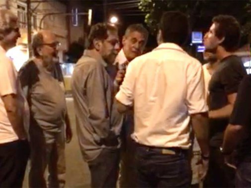 A agressão fascista ao gênio da MPB fluiu naturalmente dentro de um país de mentalidade elitizada, que absorve suas informações numa mídia que joga de centroavante no time da burguesia nacional (Foto: Sebastião Costa) A agressão fascista ao gênio da MPB fluiu naturalmente dentro de um país de mentalidade elitizada, que absorve suas informações numa mídia que joga de centroavante no time da burguesia nacional