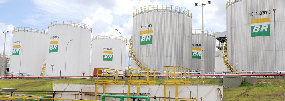 Conselho de Administração da Petrobras aprovou a venda de 49% das ações da Petrobras Gás (Gaspetro) para a Mitsui Gás e Energia do Brasil; valor total da transação é R$ 1,9 bilhão, que representa o montante no momento do fechamento da operação; Mitsui Gás e Energia do Brasil Ltda. já tem participação societária em oito companhias estaduais de distribuição de gás natural em atividade no Brasil (Foto: Paulo Emílio) Conselho de Administração da Petrobras aprovou a venda de 49% das ações da Petrobras Gás (Gaspetro) para a Mitsui Gás e Energia do Brasil; valor total da transação é R$ 1,9 bilhão, que representa o montante no momento do fechamento da operação; Mitsui Gás e Energia do Brasil Ltda. já tem participação societária em oito companhias estaduais de distribuição de gás natural em atividade no Brasil