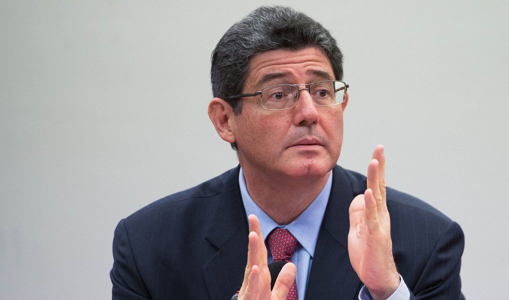Questionado sobre qual seria o tamanho da "pedalada" do governo em valores, ministro da Fazenda respondeu que "não há pedalada"; "Nós estamos preparados evidentemente para enfrentar despesas do passado, que nesse trabalho de reequilíbrio, já temos tentado. Ao longo desse anos, temos várias despesas de anos anteriores. É normal, toda vez que faz um reequilíbrio. É um trabalho importante para colocar a casa em ordem e poder seguir em frente" (Foto: Aquiles Lins) Questionado sobre qual seria o tamanho da "pedalada" do governo em valores, ministro da Fazenda respondeu que "não há pedalada"; "Nós estamos preparados evidentemente para enfrentar despesas do passado, que nesse trabalho de reequilíbrio, já temos tentado. Ao longo desse anos, temos várias despesas de anos anteriores. É normal, toda vez que faz um reequilíbrio. É um trabalho importante para colocar a casa em ordem e poder seguir em frente"
