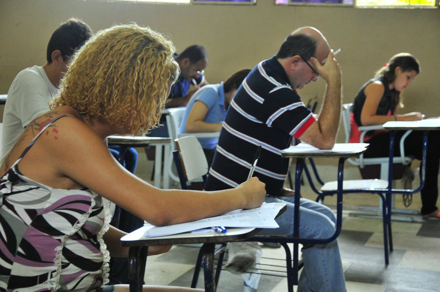 Ao todo, estão inscritos 1.933 candidatos que concorrerão a 20 vagas. As provas serão realizadas nos turnos da manhã e tarde, dependendo da vaga em que o candidato está inscrito (Foto: Fatima 247) Ao todo, estão inscritos 1.933 candidatos que concorrerão a 20 vagas. As provas serão realizadas nos turnos da manhã e tarde, dependendo da vaga em que o candidato está inscrito
