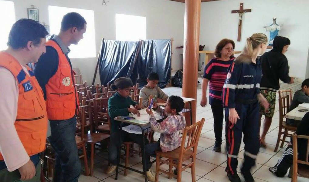 A Defesa Civil do Rio Grande do Sul alertou para a previsão de chuvas intensas a partir desta terça-feira (20) em grande parte do território gaúcho; de acordo com o Instituto Nacional de Meteorologia (Inmet), existe o risco de alagamentos, queda de granizo e de galhos de árvores e descargas elétricas; as regiões com possibilidade de serem atingidas são: Sudoeste, Sudeste, Metropolitana, Centro Oriental e Ocidental do estado (Foto: Leonardo Lucena) A Defesa Civil do Rio Grande do Sul alertou para a previsão de chuvas intensas a partir desta terça-feira (20) em grande parte do território gaúcho; de acordo com o Instituto Nacional de Meteorologia (Inmet), existe o risco de alagamentos, queda de granizo e de galhos de árvores e descargas elétricas; as regiões com possibilidade de serem atingidas são: Sudoeste, Sudeste, Metropolitana, Centro Oriental e Ocidental do estado