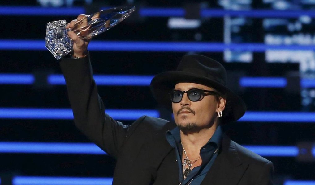 Ellen DeGeneres, Johnny Depp e o filme "Velozes e Furiosos 7" estão entre os principais vencedores do prêmio People's Choice Awards, entregue na noite de quarta-feira em Los Angeles (Foto: Gisele Federicce) Ellen DeGeneres, Johnny Depp e o filme "Velozes e Furiosos 7" estão entre os principais vencedores do prêmio People's Choice Awards, entregue na noite de quarta-feira em Los Angeles