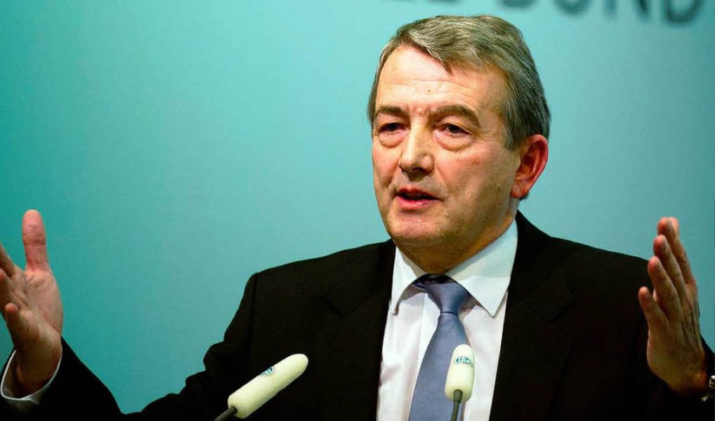 O comitê de candidatura da Alemanha à Copa do Mundo de 2006 não pagou propina a representantes da Fifa para vencer a votação para sediar o torneio, afirmou o presidente da Associação Alemã de Futebol (DFB, na sigla em alemão), Wolfgang Niersbach, neste sábado, refutando acusações feitas no dia anterior por uma revista alemã (Foto: Leonardo Attuch) O comitê de candidatura da Alemanha à Copa do Mundo de 2006 não pagou propina a representantes da Fifa para vencer a votação para sediar o torneio, afirmou o presidente da Associação Alemã de Futebol (DFB, na sigla em alemão), Wolfgang Niersbach, neste sábado, refutando acusações feitas no dia anterior por uma revista alemã