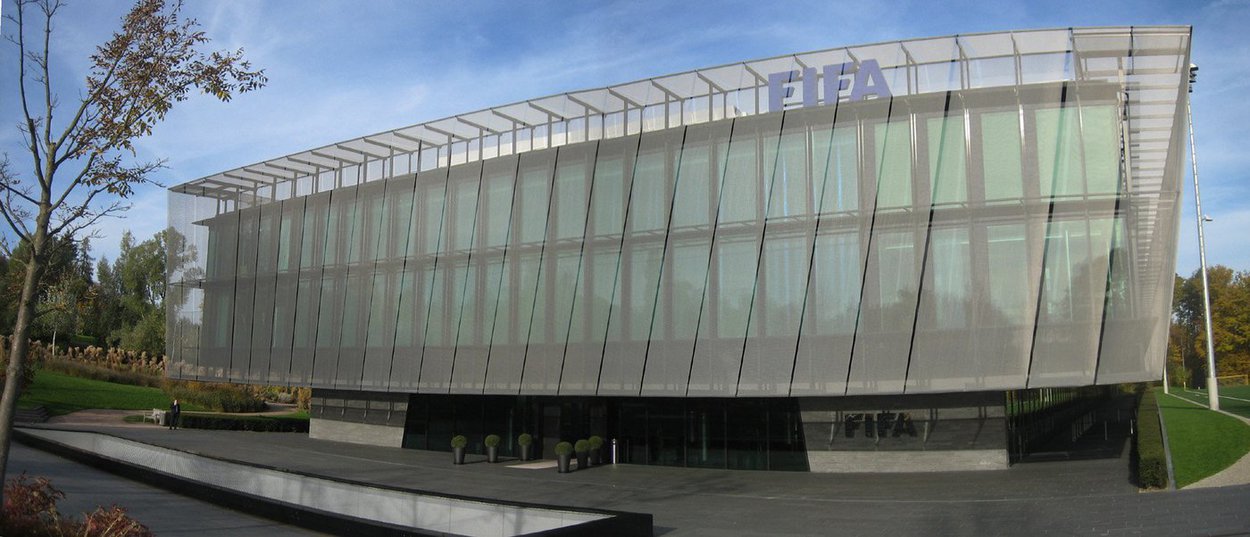 O anúncio marcará a primeira mudança prática no código de ética da Fifa; Nesta terça (20), foi anunciada uma alteração no artigo 36 do documento; A medida agora permite ao comitê falar abertamente sobre os processos em curso (Foto: Luis Mauro Queiroz) O anúncio marcará a primeira mudança prática no código de ética da Fifa; Nesta terça (20), foi anunciada uma alteração no artigo 36 do documento; A medida agora permite ao comitê falar abertamente sobre os processos em curso