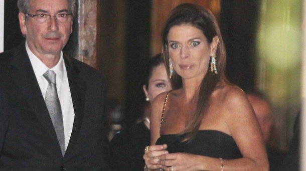 Ao fim e ao cabo seria como não considerá-la como um ser pensante, capaz das mesmas atrocidades que seu vesgo e vil esposo, Eduardo Cunha (Foto: Igor Santos) Ao fim e ao cabo seria como não considerá-la como um ser pensante, capaz das mesmas atrocidades que seu vesgo e vil esposo, Eduardo Cunha
