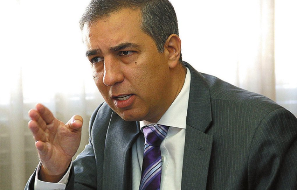 Em entrevista ao Diário da Manhã, governador em exercício se declara entusiasta do programa Inova Goiás e prega inserção definitiva do estado no mundo tecnológico; meta é triplicar o número de patentes; José Eliton também defendeu a política de incentivos fiscais; “Aquilo que alguns denominam guerra fiscal, nós entendemos como desenvolvimento regional”; governo pretende chegar até o final de 2018 com 30 colégios tecnológicos no Estado, em mais de 100 municípios (Foto: José Barbacena) Em entrevista ao Diário da Manhã, governador em exercício se declara entusiasta do programa Inova Goiás e prega inserção definitiva do estado no mundo tecnológico; meta é triplicar o número de patentes; José Eliton também defendeu a política de incentivos fiscais; “Aquilo que alguns denominam guerra fiscal, nós entendemos como desenvolvimento regional”; governo pretende chegar até o final de 2018 com 30 colégios tecnológicos no Estado, em mais de 100 municípios