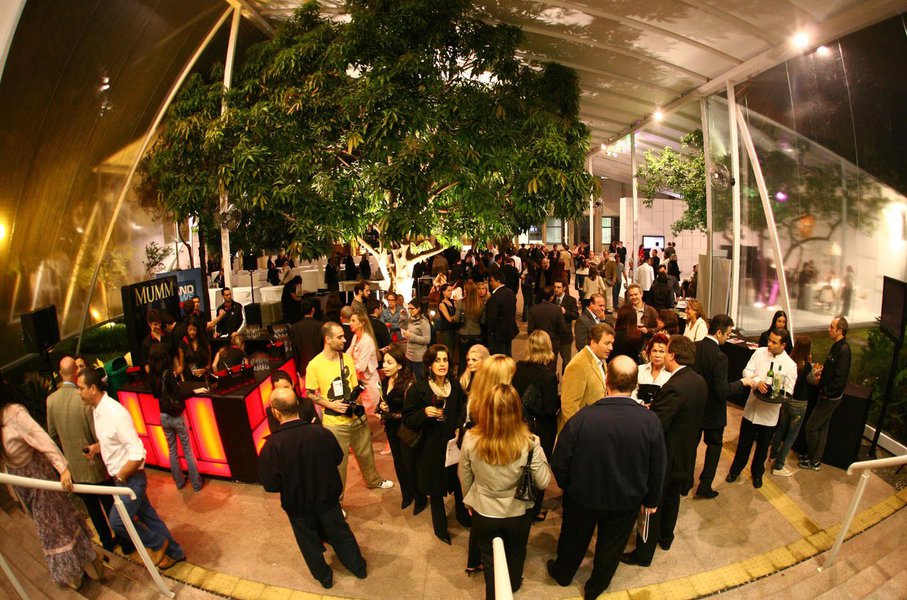 “Nosso foco é promover a competitividade dos estabelecimentos de alimentação fora do lar. Por isso, vamos orientar os empresários a olharem seus negócios da porta para dentro, para que enxerguem os desperdícios e passem a adotar práticas sustentáveis que podem fortalecer seus negócios”, afirma a coordenadora de alimentação fora do lar do Sebrae, Germana Magalhães (Foto: Luis Mauro Queiroz) www.brasil247.com - “Nosso foco é promover a competitividade dos estabelecimentos de alimentação fora do lar. Por isso, vamos orientar os empresários a olharem seus negócios da porta para dentro, para que enxerguem os desperdícios e passem a adotar práticas sustentáveis que podem fortalecer seus negócios”, afirma a coordenadora de alimentação fora do lar do Sebrae, Germana Magalhães