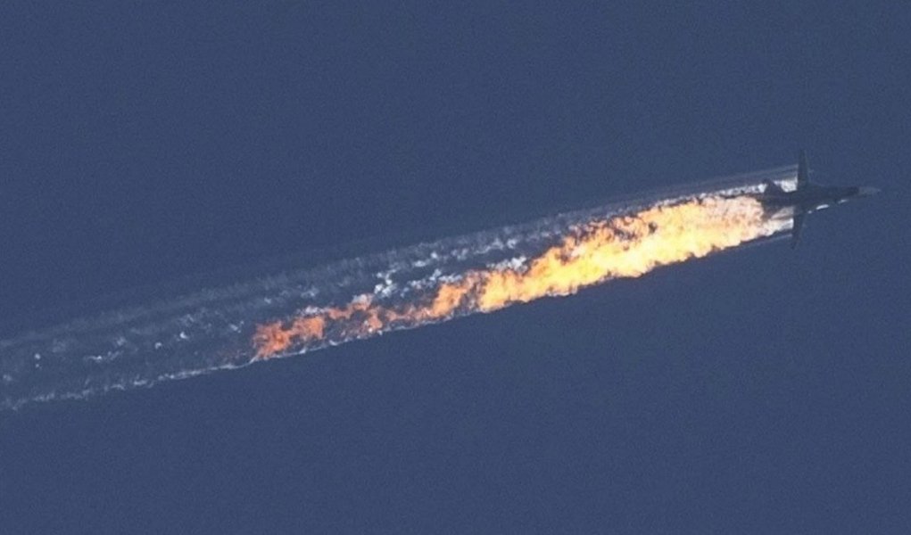 Ministro de Relações Exteriores da Turquia aconselhou pessoas neste sábado (28) a adiarem todas as viagens não urgentes para a Rússia, no movimento mais recente em uma escalada crescente de tensão entre Moscou e Ancara sobre um jato derrubado na Turquia na terça-feira; ele reforçou em comunicado que, com as consequentes dificuldades enfrentadas por visitantes e residentes turcos na Rússia, é aconselhável que turcos adiem todas as viagens não urgentes (Foto: Realle Palazzo-Martini) Ministro de Relações Exteriores da Turquia aconselhou pessoas neste sábado (28) a adiarem todas as viagens não urgentes para a Rússia, no movimento mais recente em uma escalada crescente de tensão entre Moscou e Ancara sobre um jato derrubado na Turquia na terça-feira; ele reforçou em comunicado que, com as consequentes dificuldades enfrentadas por visitantes e residentes turcos na Rússia, é aconselhável que turcos adiem todas as viagens não urgentes