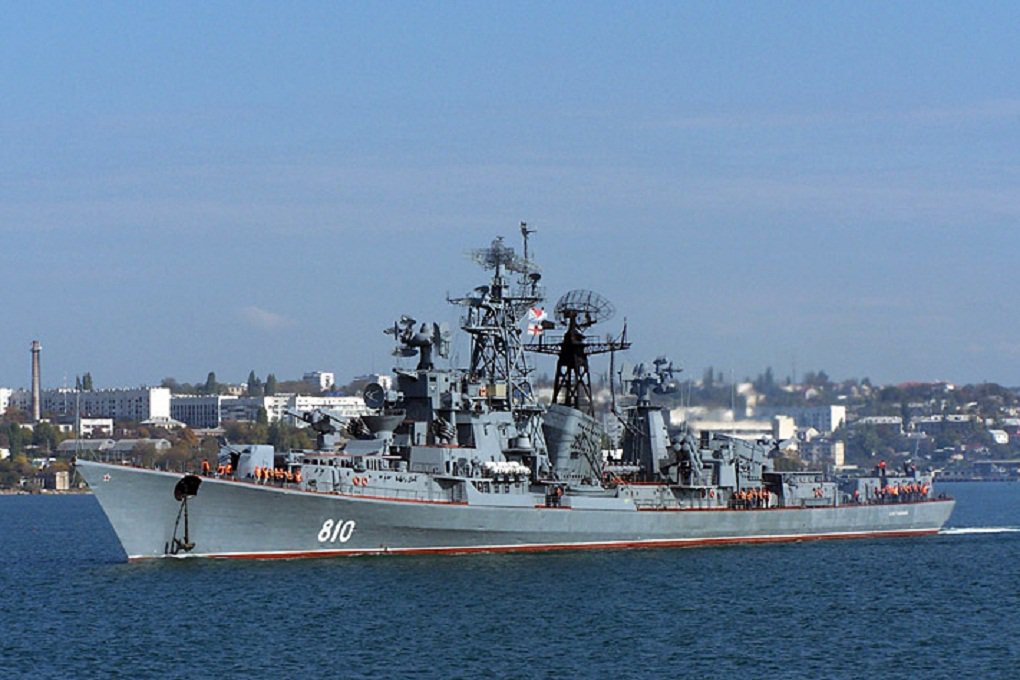 Ministério da Defesa da Rússia disse neste domingo que um de seus navios de guerra, o destroyer Smetlivy, foi forçado a dar tiros de advertência a uma embarcação turca no Mar Egeu para evitar uma colisão; incidente, ocorrido na manhã de domingo, pode aumentar as tensões entre as duas nações que discordam sobre a Síria; no mês passado, turcos derrubaram um avião militar da Rússia perto da fronteira da Síria (Foto: José Barbacena) Ministério da Defesa da Rússia disse neste domingo que um de seus navios de guerra, o destroyer Smetlivy, foi forçado a dar tiros de advertência a uma embarcação turca no Mar Egeu para evitar uma colisão; incidente, ocorrido na manhã de domingo, pode aumentar as tensões entre as duas nações que discordam sobre a Síria; no mês passado, turcos derrubaram um avião militar da Rússia perto da fronteira da Síria
