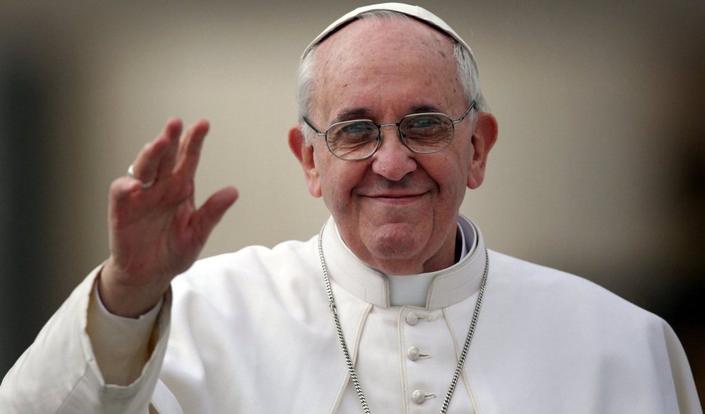 "Ao anunciar que padres de todo mundo poderão perdoar mulheres que realizarem aborto e pedir anistia para as pessoas detidas em função de um procedimento que em muitos lugares é considerado crime, o Papa Francisco consumou um ato essencial para reconciliar a doutrina da Igreja com a realidade do mundo contemporâneo"; a avaliação é do colunista do 247, Paulo Moreira Leite; ele frisa que o papa não apoiou a legalização do aborto, mas ao falar em perdão e arrependimento, Francisco coloca o debate na perspectiva adequada; "É um avanço que procura recuperar um atraso de três séculos", afirma (Foto: Paulo Moreira Leite) "Ao anunciar que padres de todo mundo poderão perdoar mulheres que realizarem aborto e pedir anistia para as pessoas detidas em função de um procedimento que em muitos lugares é considerado crime, o Papa Francisco consumou um ato essencial para reconciliar a doutrina da Igreja com a realidade do mundo contemporâneo"; a avaliação é do colunista do 247, Paulo Moreira Leite; ele frisa que o papa não apoiou a legalização do aborto, mas ao falar em perdão e arrependimento, Francisco coloca o debate na perspectiva adequada; "É um avanço que procura recuperar um atraso de três séculos", afirma