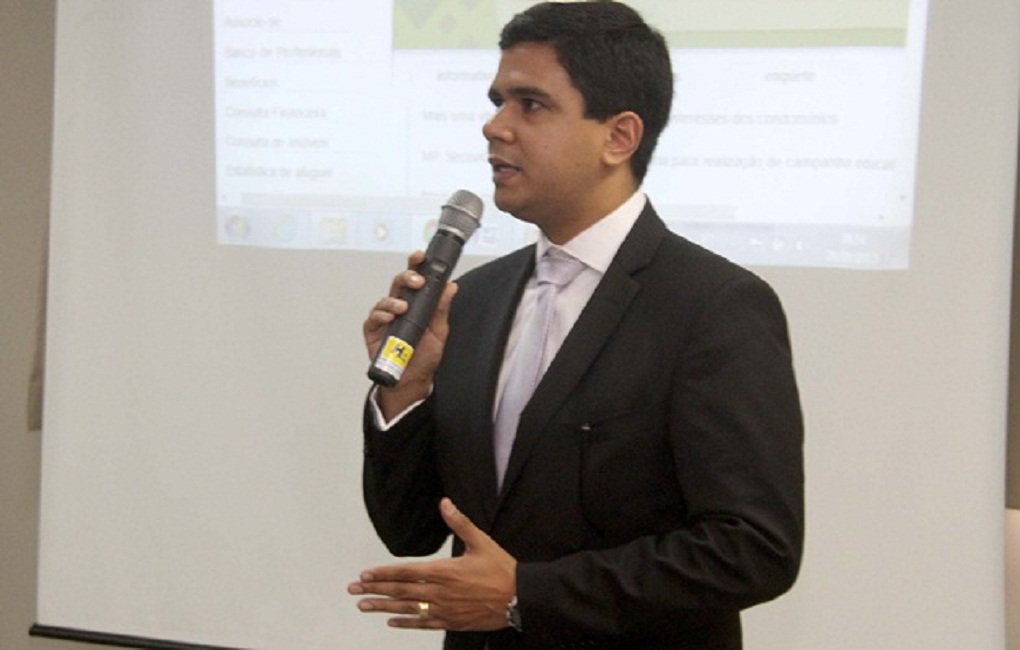 Advogado Márcio Moraes oficializou que vai apoiar o pré-candidato da OAB Forte, Flávio Buonaduce, na disputa pela presidência da Ordem dos Advogados do Brasil – Seção Goiás (OAB-GO); “Por todos seus elevados predicados enquanto professor, jurista e advogado e por sua exemplar militância em favor da advocacia, declaro publicamente meu apoio à candidatura de Flávio Buonaduce à presidência da OAB-GO. É o pré-candidato que acumula maior e melhor histórico de realizações em favor da advocacia. É, de longe, o mais preparado para comandar a Ordem”, declarou Márcio (Foto: José Barbacena) Advogado Márcio Moraes oficializou que vai apoiar o pré-candidato da OAB Forte, Flávio Buonaduce, na disputa pela presidência da Ordem dos Advogados do Brasil – Seção Goiás (OAB-GO); “Por todos seus elevados predicados enquanto professor, jurista e advogado e por sua exemplar militância em favor da advocacia, declaro publicamente meu apoio à candidatura de Flávio Buonaduce à presidência da OAB-GO. É o pré-candidato que acumula maior e melhor histórico de realizações em favor da advocacia. É, de longe, o mais preparado para comandar a Ordem”, declarou Márcio