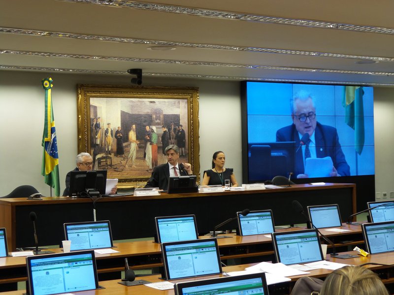 A PEC estabelece que, no âmbito das autarquias e fundações públicas, dos estados, do Distrito Federal e dos municípios, os cargos efetivos de assistência, assessoramento, consultoria jurídica e de representação judicial e extrajudicial serão privativos de advogados, organizados em carreira (Foto: Fatima 247) A PEC estabelece que, no âmbito das autarquias e fundações públicas, dos estados, do Distrito Federal e dos municípios, os cargos efetivos de assistência, assessoramento, consultoria jurídica e de representação judicial e extrajudicial serão privativos de advogados, organizados em carreira