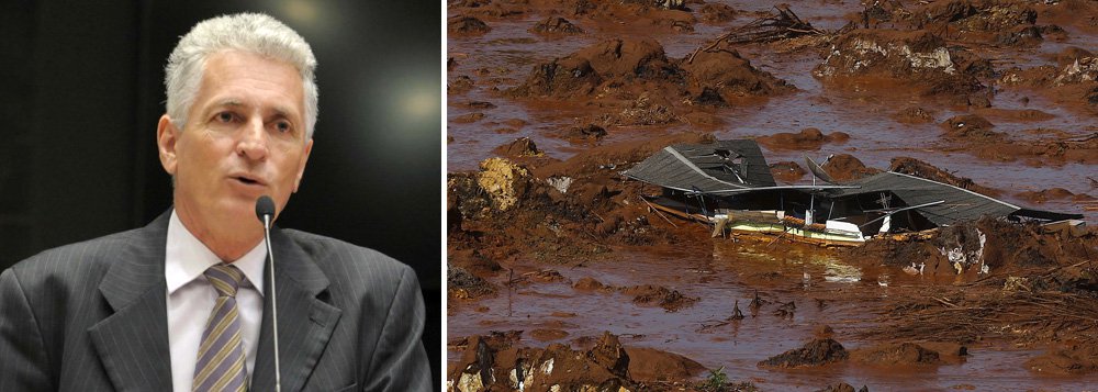 Quem afirma é o deputado estadual Rogério Correia (PT-MG), relator da Comissão Extraordinária de Barragens da Assembleia Legislativa de Minas Gerais, criada para apurar as responsabilidades do desastre em Mariana; segundo ele, a privatização da Vale, durante o governo FHC, deixou a exploração do minério brasileiro totalmente à mercê do capital internacional; "Esta é quinta barragem que se rompe em Minas Gerais. Nos 12 anos de administração tucana, foram mais quatro. A informação só não se espalhou porque o ex-governador Aécio Neves sempre manteve tudo em segredo, com o apoio da mídia", afirmou (Foto: Luis Mauro Queiroz) Quem afirma é o deputado estadual Rogério Correia (PT-MG), relator da Comissão Extraordinária de Barragens da Assembleia Legislativa de Minas Gerais, criada para apurar as responsabilidades do desastre em Mariana; segundo ele, a privatização da Vale, durante o governo FHC, deixou a exploração do minério brasileiro totalmente à mercê do capital internacional; "Esta é quinta barragem que se rompe em Minas Gerais. Nos 12 anos de administração tucana, foram mais quatro. A informação só não se espalhou porque o ex-governador Aécio Neves sempre manteve tudo em segredo, com o apoio da mídia", afirmou