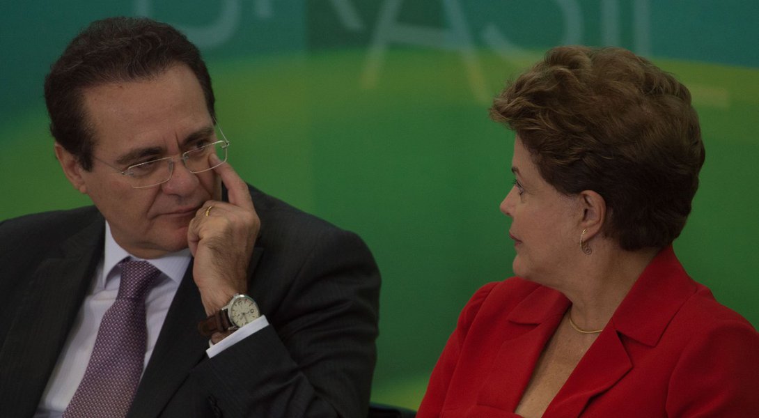 "Ao apresentar argumentos ao STF na guerra do impeachment, a presidente Dilma Rousseff e o presidente do Senado, Renan Calheiros, jogaram juntos. Em parecer ao Supremo, o procurador-geral da República, Rodrigo Janot, discordou da decisão do presidente da Câmara, Eduardo Cunha, de eleger por voto secreto a comissão especial do impeachment", destaca o jornalista; segundo Kennedy Alencar, "Dilma e Renan fizeram jogada combinada" (Foto: Gisele Federicce) "Ao apresentar argumentos ao STF na guerra do impeachment, a presidente Dilma Rousseff e o presidente do Senado, Renan Calheiros, jogaram juntos. Em parecer ao Supremo, o procurador-geral da República, Rodrigo Janot, discordou da decisão do presidente da Câmara, Eduardo Cunha, de eleger por voto secreto a comissão especial do impeachment", destaca o jornalista; segundo Kennedy Alencar, "Dilma e Renan fizeram jogada combinada"