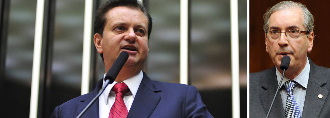 Ministério Público Eleitoral encaminhou parecer contrário ao registro do Partido Liberal (PL) ao Tribunal Superior Eleitoral (TSE); para concorrer nas eleições municipais do ano que vem, a legenda precisa obter o registro até sexta-feira 2, um ano antes do pleito, conforme regra estabelecida pela Lei Eleitoral; questão deve ser julgada nesta semana; sigla idealizada pelo ministro das Cidades, Gilberto Kassab, é um dos motivos da briga entre o governo e o PMDB, que acha que a presidente Dilma Rousseff quer turbinar outros aliados; presidente da Câmara, Eduardo Cunha (PMDB-RJ), disse que o PMDB deverá criar resistências caso Kassab insista na recriação do PL como forma de esvaziar a oposição ao governo da presidente Dilma (Foto: Gisele Federicce) Ministério Público Eleitoral encaminhou parecer contrário ao registro do Partido Liberal (PL) ao Tribunal Superior Eleitoral (TSE); para concorrer nas eleições municipais do ano que vem, a legenda precisa obter o registro até sexta-feira 2, um ano antes do pleito, conforme regra estabelecida pela Lei Eleitoral; questão deve ser julgada nesta semana; sigla idealizada pelo ministro das Cidades, Gilberto Kassab, é um dos motivos da briga entre o governo e o PMDB, que acha que a presidente Dilma Rousseff quer turbinar outros aliados; presidente da Câmara, Eduardo Cunha (PMDB-RJ), disse que o PMDB deverá criar resistências caso Kassab insista na recriação do PL como forma de esvaziar a oposição ao governo da presidente Dilma