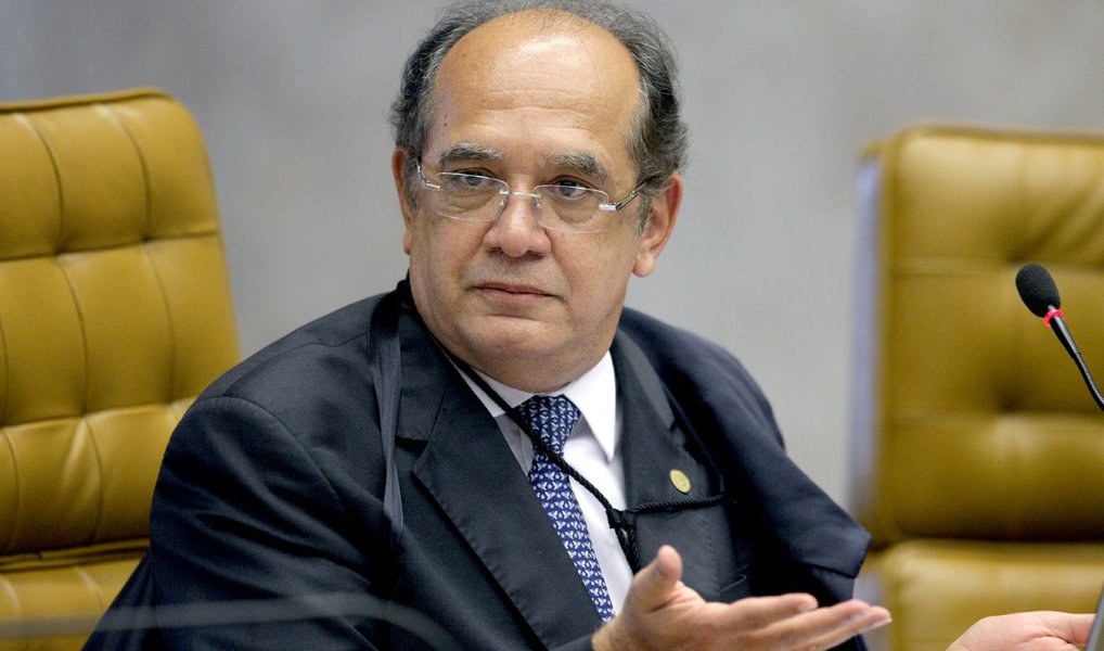Ministro do Supremo Tribunal Federal (STF), Gilmar Mendes, disse que o Judiciário terá de criar uma coordenação única caso os processos relativos a Operação Lava Jato sejam encaminhados a tribunais diferentes;"Tira-se de Curitiba e vem para São Paulo, um outro tribunal. Portanto, é uma outra estrutura. Isso terá de ser coordenado. Estamos falando de crimes que ocorrem no Brasil todo e no exterior", afirmou (Foto: Paulo Emílio) Ministro do Supremo Tribunal Federal (STF), Gilmar Mendes, disse que o Judiciário terá de criar uma coordenação única caso os processos relativos a Operação Lava Jato sejam encaminhados a tribunais diferentes;"Tira-se de Curitiba e vem para São Paulo, um outro tribunal. Portanto, é uma outra estrutura. Isso terá de ser coordenado. Estamos falando de crimes que ocorrem no Brasil todo e no exterior", afirmou