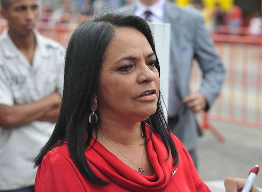 Na definição dos detalhes finais da reforma ministerial, a deputada petista Moema Gramacho (PT-BA) deve ocupar a super-pasta da Cidadania, formada pelas atuais secretarias, com status de ministério, da Igualdade Racial, da Mulher e dos Direitos Humanos (Foto: Tereza Cruvinel) Na definição dos detalhes finais da reforma ministerial, a deputada petista Moema Gramacho (PT-BA) deve ocupar a super-pasta da Cidadania, formada pelas atuais secretarias, com status de ministério, da Igualdade Racial, da Mulher e dos Direitos Humanos