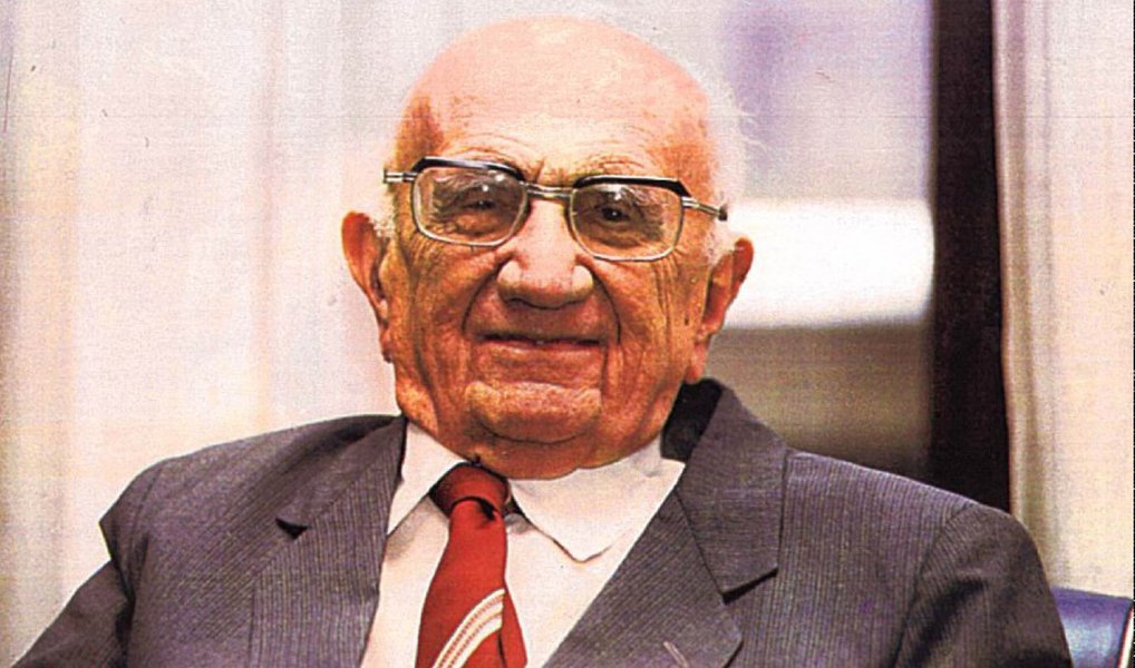 Ao contrário da petição assinada agora por Hélio Bicudo, o documento subscrito por Sobrinho estava sustentado em fartas provas de corrupção praticadas por Collor no execício da presidência (Foto: Robert Lobato) Ao contrário da petição assinada agora por Hélio Bicudo, o documento subscrito por Sobrinho estava sustentado em fartas provas de corrupção praticadas por Collor no execício da presidência