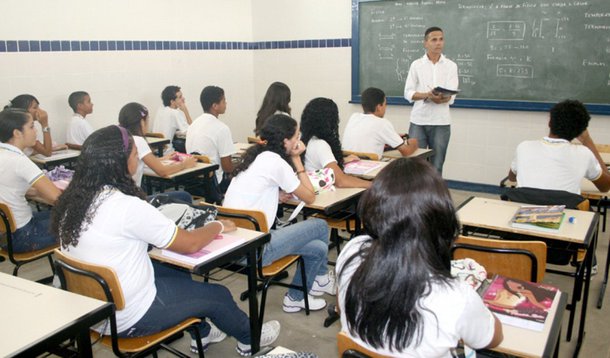 O discurso daqueles que não necessitam dos serviços públicos é radicalmente contrário ao aumento da carga tributária e consegue contaminar o restante da população (Foto: Carlos Baldijão) O discurso daqueles que não necessitam dos serviços públicos é radicalmente contrário ao aumento da carga tributária e consegue contaminar o restante da população