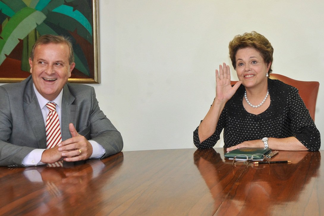Bras�lia - A presidenta Dilma Rousseff recebe o prefeito reeleito de Goi�nia, Paulo Garcia, no Pal�cio do Planalto (Foto: José Barbacena) Bras�lia - A presidenta Dilma Rousseff recebe o prefeito reeleito de Goi�nia, Paulo Garcia, no Pal�cio do Planalto