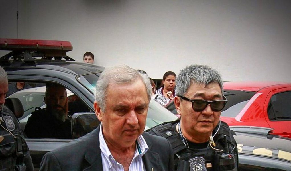 “Bumlai é bon vivant, nascido em berço chique e sem ideologia. Amigo de ocasião. Ele falará”, teria dito uma importante autoridade da operação Lava Jato, segundo a colunista Natuza Nery, sobre o empresário José Carlos Bumlai, preso ontem; investigadores do caso apostam na personalidade do pecuarista como estímulo para uma delação premiada (Foto: Roberta Namour) “Bumlai é bon vivant, nascido em berço chique e sem ideologia. Amigo de ocasião. Ele falará”, teria dito uma importante autoridade da operação Lava Jato, segundo a colunista Natuza Nery, sobre o empresário José Carlos Bumlai, preso ontem; investigadores do caso apostam na personalidade do pecuarista como estímulo para uma delação premiada