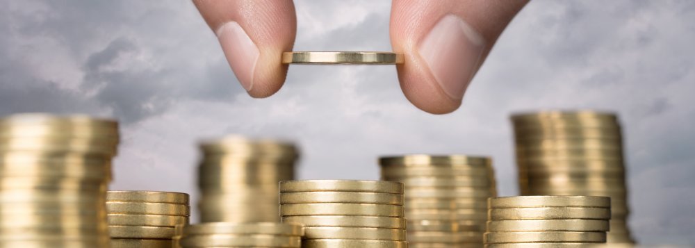 As vendas de títulos do Tesouro Direto atingiram R$ 1,377 bilhão em agosto; ao longo do mês, 15.187 novos aplicadores se cadastraram no Tesouro Direto, elevando total de investidores cadastrados para 552.166, um aumento de 31,8% nos últimos doze meses; em agosto, foram realizadas 112.993 operações de venda de títulos a investidores; valor médio por operação, segundo o Tesouro Nacional, foi de R$ 12.194,38 (Foto: Paulo Emílio) As vendas de títulos do Tesouro Direto atingiram R$ 1,377 bilhão em agosto; ao longo do mês, 15.187 novos aplicadores se cadastraram no Tesouro Direto, elevando total de investidores cadastrados para 552.166, um aumento de 31,8% nos últimos doze meses; em agosto, foram realizadas 112.993 operações de venda de títulos a investidores; valor médio por operação, segundo o Tesouro Nacional, foi de R$ 12.194,38