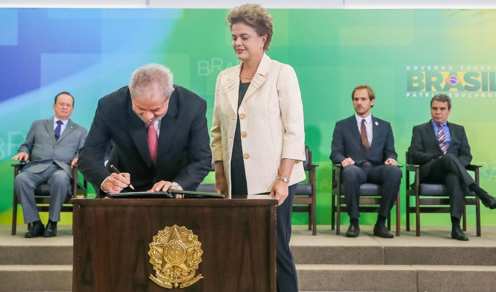 A juíza Regina Formizano, da 6ª Vara Federal do Rio de Janeiro, concedeu liminar nesta quinta (17) que impede o ex-presidente Lula de assumir a chefia da Casa Civil; segundo a magistrada, "ficou caracterizada tentativa de blindar Lula como ministro" (Foto: Valter Lima) A juíza Regina Formizano, da 6ª Vara Federal do Rio de Janeiro, concedeu liminar nesta quinta (17) que impede o ex-presidente Lula de assumir a chefia da Casa Civil; segundo a magistrada, "ficou caracterizada tentativa de blindar Lula como ministro"