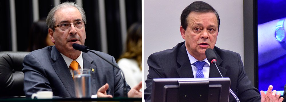 Na reunião de líderes de partidos que em que foi definido o deputado Jovair Arantes (PTB-GO) como relator do processo de impeachment da presidente Dilma Rousseff, o deputado foi obrigado a se comprometer em dar relatório em favor da saída da presidente; interlocutores do petebista dizem, entretanto, que ele não tem compromisso nem com o governo, nem com a oposição; Jovair Arantes é conhecido por defender os interesses de Eduardo Cunha na Casa
(Foto: Aquiles Lins) Na reunião de líderes de partidos que em que foi definido o deputado Jovair Arantes (PTB-GO) como relator do processo de impeachment da presidente Dilma Rousseff, o deputado foi obrigado a se comprometer em dar relatório em favor da saída da presidente; interlocutores do petebista dizem, entretanto, que ele não tem compromisso nem com o governo, nem com a oposição; Jovair Arantes é conhecido por defender os interesses de Eduardo Cunha na Casa