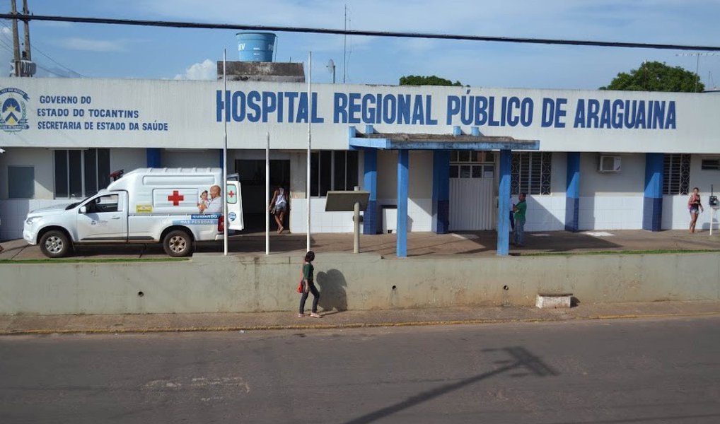 O Ministério Público Estadual (MPE) ingressou com ação judicial contra o Estado do Tocantins e a empresa Litucera Limpeza e Engenharia, requerendo que fosse prestado o correto fornecimento de alimentação aos pacientes, aos seus familiares e aos servidores do Hospital Regional de Araguaína (HRA); em menos de 24 horas o pedido já foi acatado pela justiça que determinou que o serviço fosse restabelecido imediatamente; a decisão determina que o fornecimento da alimentação seja mantido integralmente e que seja mantido todo o corpo técnico necessário à produção das refeições; em caso de descumprimento da medida, a multa diária é de R$ 10 mil (Foto: Leonardo Lucena) O Ministério Público Estadual (MPE) ingressou com ação judicial contra o Estado do Tocantins e a empresa Litucera Limpeza e Engenharia, requerendo que fosse prestado o correto fornecimento de alimentação aos pacientes, aos seus familiares e aos servidores do Hospital Regional de Araguaína (HRA); em menos de 24 horas o pedido já foi acatado pela justiça que determinou que o serviço fosse restabelecido imediatamente; a decisão determina que o fornecimento da alimentação seja mantido integralmente e que seja mantido todo o corpo técnico necessário à produção das refeições; em caso de descumprimento da medida, a multa diária é de R$ 10 mil