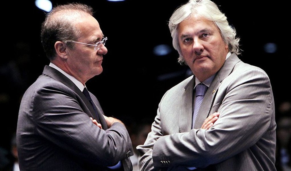 Presidente do Senado, Renan Calheiros (PMDB-AL), classificou a delação do senador Delcídio do Amaral, homologada nesta segunda pelo ministro do Supremo Tribunal Federal Teori Zavascki, como “delírio”, porque não confirma nada nem apresenta provas concretas; o peemedebista é citado pelo ex-líder do governo petista no Senado; “Acho até que, quando não confirmada, a delação tem que agravar a pena. Esse é um aprendizado que já poderíamos ter nesse curto período de validade da delação premiada”, disse Renan (Foto: Roberta Namour) Presidente do Senado, Renan Calheiros (PMDB-AL), classificou a delação do senador Delcídio do Amaral, homologada nesta segunda pelo ministro do Supremo Tribunal Federal Teori Zavascki, como “delírio”, porque não confirma nada nem apresenta provas concretas; o peemedebista é citado pelo ex-líder do governo petista no Senado; “Acho até que, quando não confirmada, a delação tem que agravar a pena. Esse é um aprendizado que já poderíamos ter nesse curto período de validade da delação premiada”, disse Renan