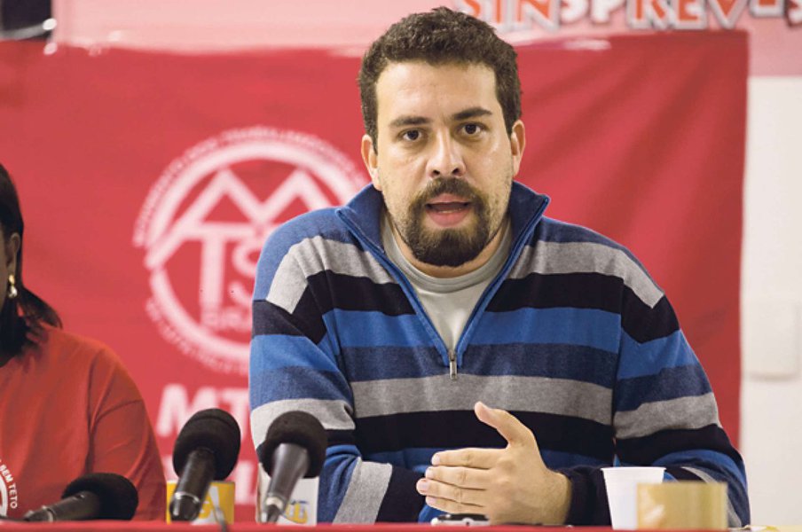 Precisamos entender que a defesa de Boulos é também uma luta necessária para a defesa da democracia. Precisamos deixar claro que não vamos permitir nunca mais que as liberdades democráticas sejam canceladas no nosso País. Nunca mais! (Foto: Jean Wyllys) Precisamos entender que a defesa de Boulos é também uma luta necessária para a defesa da democracia. Precisamos deixar claro que não vamos permitir nunca mais que as liberdades democráticas sejam canceladas no nosso País. Nunca mais!
