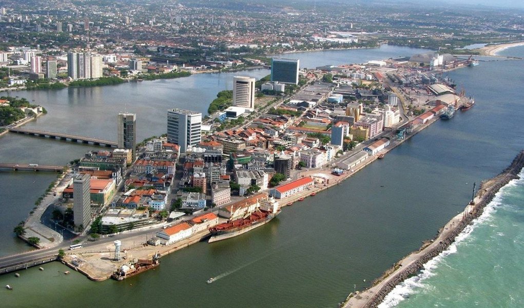 O Porto Digital foi eleito pela terceira como o melhor parque tecnológico do país, segundo a Associação Nacional de Entidades Promotoras de Empreendimentos Inovadores (Anprotec).; Porto Digital ja havia sido homenageado anteriormente com o Prêmio Nacional de Empreendedorismo Inovador em 2007 e 2011; escolha foi pela atuação nos eixos de software e serviços de Tecnologia da Informação e Comunicação (TIC) e Economia Criativa (EC), nos segmentos de games, multimídia, cine-vídeo-animação, música, fotografia e design (Foto: Paulo Emílio) O Porto Digital foi eleito pela terceira como o melhor parque tecnológico do país, segundo a Associação Nacional de Entidades Promotoras de Empreendimentos Inovadores (Anprotec).; Porto Digital ja havia sido homenageado anteriormente com o Prêmio Nacional de Empreendedorismo Inovador em 2007 e 2011; escolha foi pela atuação nos eixos de software e serviços de Tecnologia da Informação e Comunicação (TIC) e Economia Criativa (EC), nos segmentos de games, multimídia, cine-vídeo-animação, música, fotografia e design