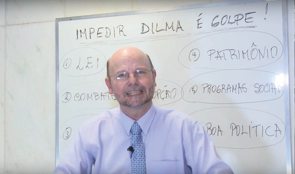 Em vídeo, o deputado federal Bohn Gass (PT-RS) afirma que há seis golpes em curso contra a presidente Dilma; "o primeiro golpe é na lei, porque a Constituição é clara: só haver impedimento quando houver crime de responsabilidade", diz ele; segundo: um golpe no combate à corrupção; o terceiro, de acordo com o petista, é o que afronta os direitos dos trabalhadores; há ainda, segundo ele, um "golpe no patrimônio do Brasil"; e os dois últimos: "um golpe nos direitos sociais" e "um golpe na boa política"; assista (Foto: Leonardo Lucena) Em vídeo, o deputado federal Bohn Gass (PT-RS) afirma que há seis golpes em curso contra a presidente Dilma; "o primeiro golpe é na lei, porque a Constituição é clara: só haver impedimento quando houver crime de responsabilidade", diz ele; segundo: um golpe no combate à corrupção; o terceiro, de acordo com o petista, é o que afronta os direitos dos trabalhadores; há ainda, segundo ele, um "golpe no patrimônio do Brasil"; e os dois últimos: "um golpe nos direitos sociais" e "um golpe na boa política"; assista