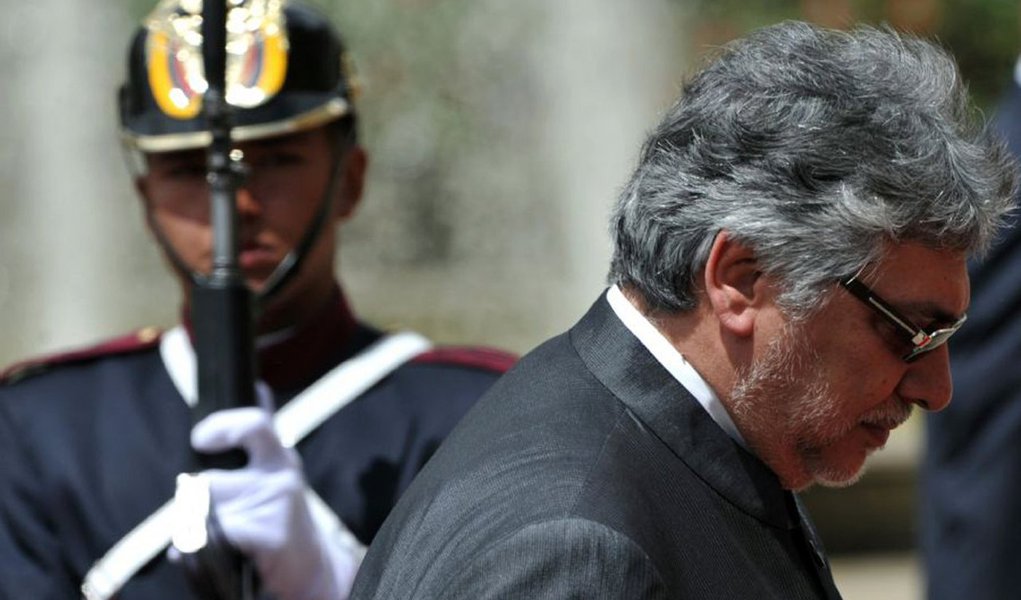 “Não gosto de maniqueísmo, mas o fato é que o mal venceu. Não se pode classificar de outra forma um grupo que reunia Globo, Eduardo Cunha, Michel Temer, Bolsonaro, Malafaia. É a escória da escória. Poucos anos atrás, quando ocorreu um golpe parlamentar no Paraguai, parecia impossível que a mesma coisa pudesse ocorrer no Brasil. Era coisa de republiquetas, pensávamos. Mas viramos um imenso Paraguai”, lamentou Paulo Nogueira, do DCM (Foto: Roberta Namour) “Não gosto de maniqueísmo, mas o fato é que o mal venceu. Não se pode classificar de outra forma um grupo que reunia Globo, Eduardo Cunha, Michel Temer, Bolsonaro, Malafaia. É a escória da escória. Poucos anos atrás, quando ocorreu um golpe parlamentar no Paraguai, parecia impossível que a mesma coisa pudesse ocorrer no Brasil. Era coisa de republiquetas, pensávamos. Mas viramos um imenso Paraguai”, lamentou Paulo Nogueira, do DCM