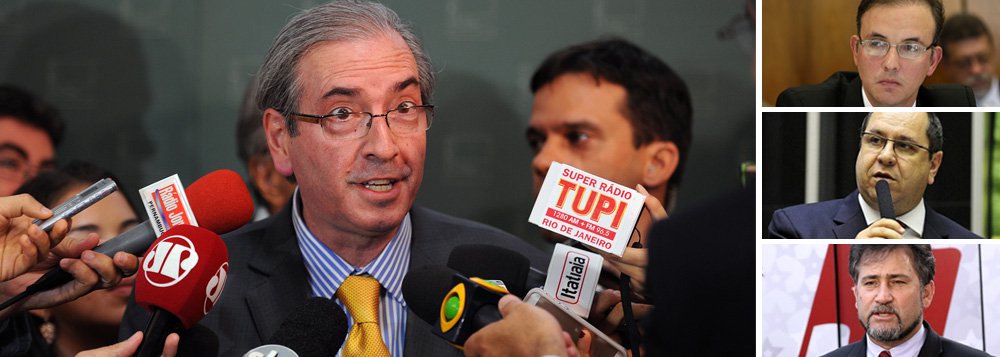 "Os três deputados petistas de cujos votos vai depender o início ou não do processo de cassação de Eduardo Cunha no Conselho de Ética só têm a perder se votarem sim. Não só eles, como todo o partido e o governo. E o país. E nada a ganhar", opina o colunista Alex Solnik, sobre os deputados Léo de Brito (PT-AC), Valmir Prascidelli (PT-SP) e Zé Geraldo (PT-PA) e a votação que deve acontecer na tarde desta terça-feira na Câmara; o jornalista avalia que se os petistas votarem conha Cunha, "não há mais dúvida de que ele mandará abrir o processo de impeachment da presidente Dilma no dia seguinte. Por outro lado, se os petistas não apoiarem a cassação de Cunha hoje ele vai enterrar o impeachment e vai tender a apoiar os projetos do governo" (Foto: Alex Solnik) "Os três deputados petistas de cujos votos vai depender o início ou não do processo de cassação de Eduardo Cunha no Conselho de Ética só têm a perder se votarem sim. Não só eles, como todo o partido e o governo. E o país. E nada a ganhar", opina o colunista Alex Solnik, sobre os deputados Léo de Brito (PT-AC), Valmir Prascidelli (PT-SP) e Zé Geraldo (PT-PA) e a votação que deve acontecer na tarde desta terça-feira na Câmara; o jornalista avalia que se os petistas votarem conha Cunha, "não há mais dúvida de que ele mandará abrir o processo de impeachment da presidente Dilma no dia seguinte. Por outro lado, se os petistas não apoiarem a cassação de Cunha hoje ele vai enterrar o impeachment e vai tender a apoiar os projetos do governo"
